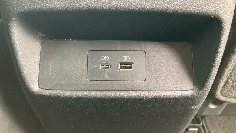 Nissan Qashqai 1.3 DiG-T MH N-Connecta 5dr Petrol Hatchback